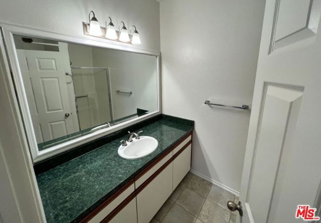 1440 Rexford Drive - Photo 11
