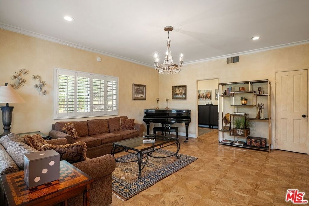 1121 21st Street - Photo 3