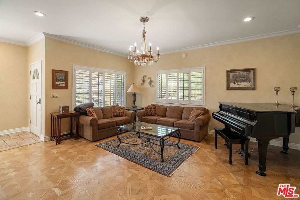 1121 21st Street - Photo 4