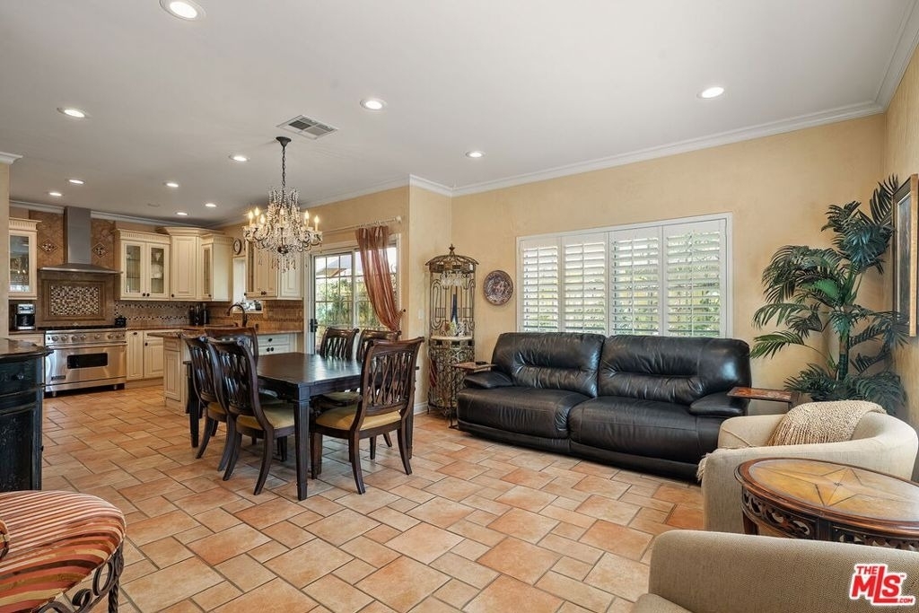 1121 21st Street - Photo 6