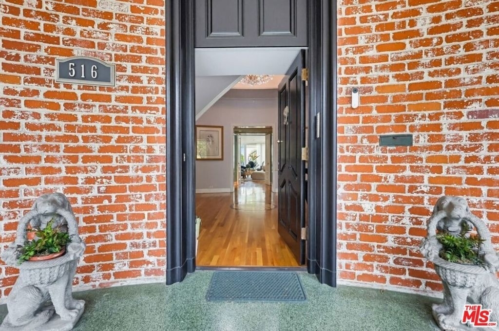 516 S Rimpau Boulevard - Photo 9