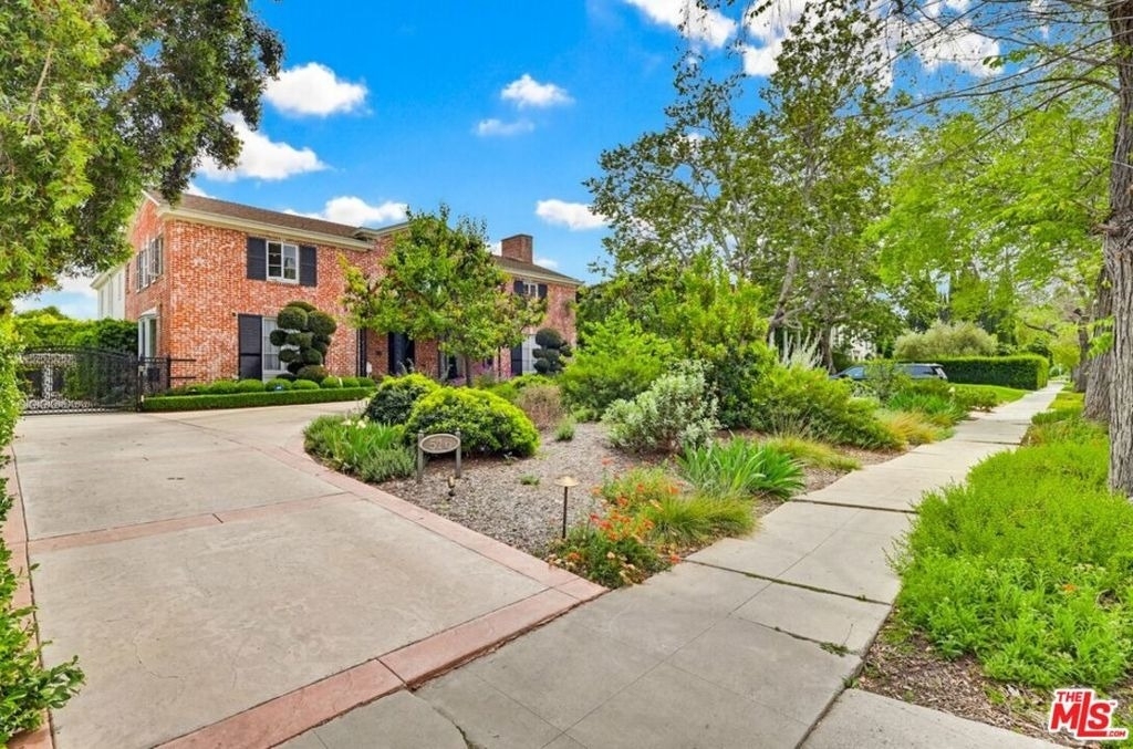 516 S Rimpau Boulevard - Photo 2