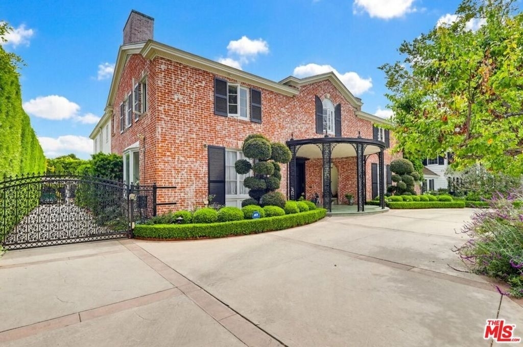 516 S Rimpau Boulevard - Photo 0
