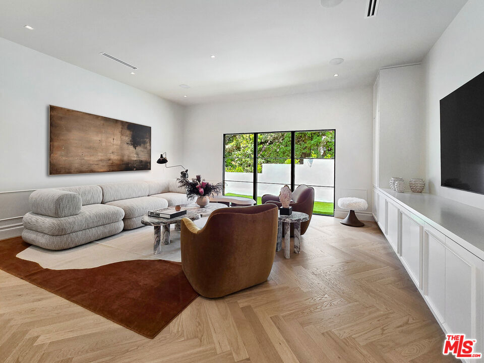 2288 Coldwater Canyon Drive - Photo 8