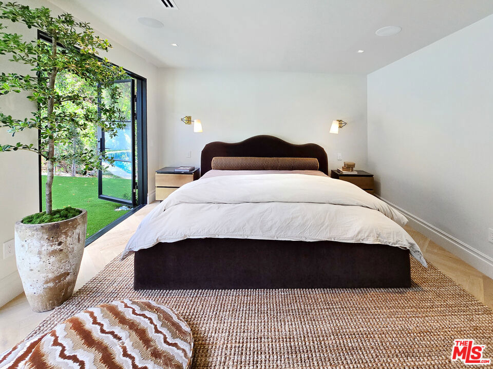 2288 Coldwater Canyon Drive - Photo 25