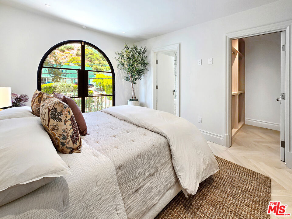 2288 Coldwater Canyon Drive - Photo 31