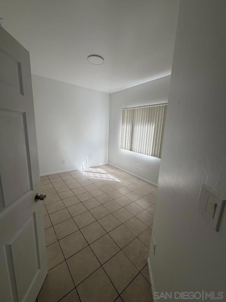 350 E Washington Ave - Photo 4