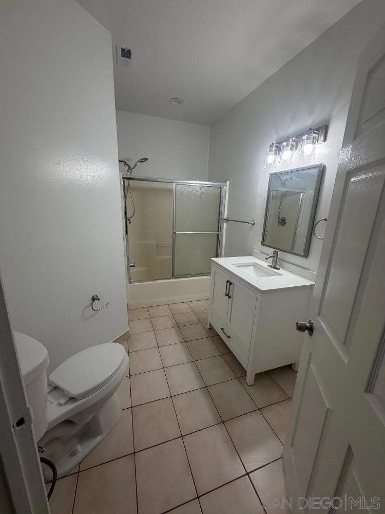 350 E Washington Ave - Photo 5