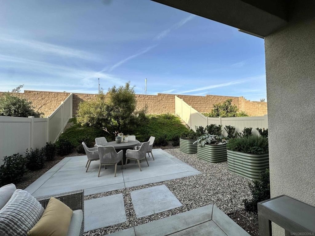 2186 Tributary Rd - Photo 4