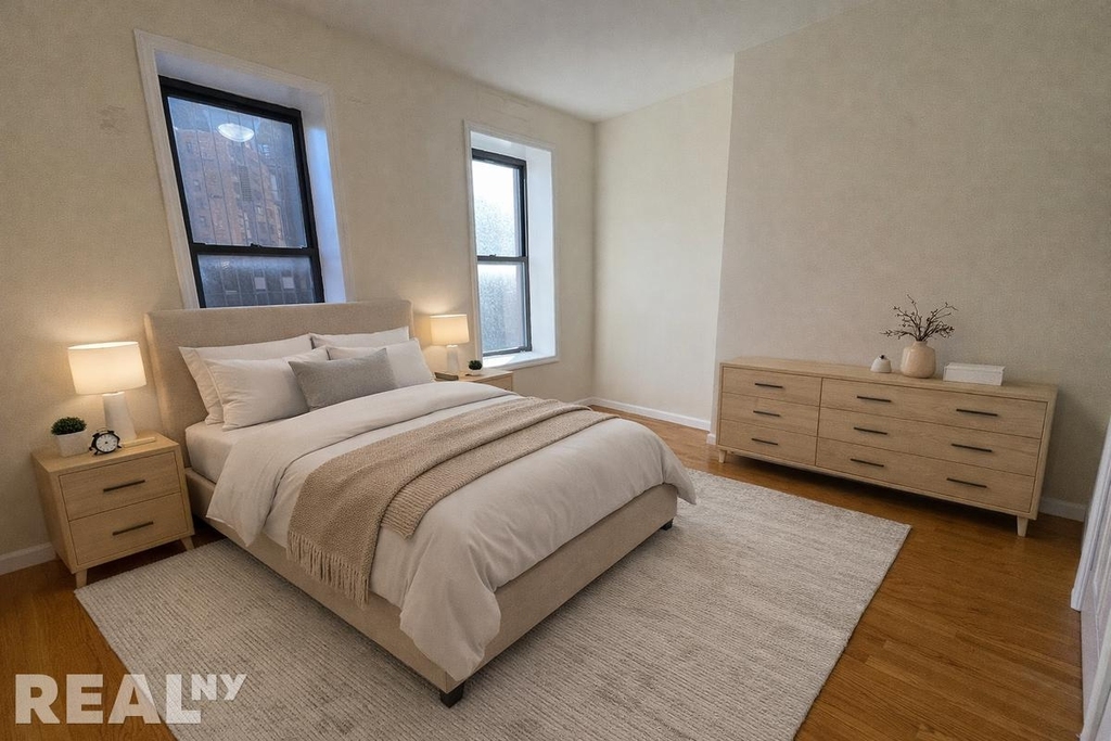 241 E 38th St - Photo 2