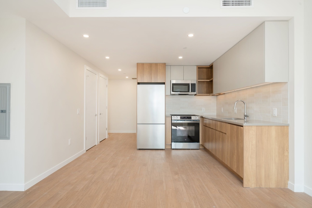 Sedgwick Avenue - Photo 1