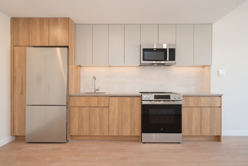 Sedgwick Avenue - Photo 1