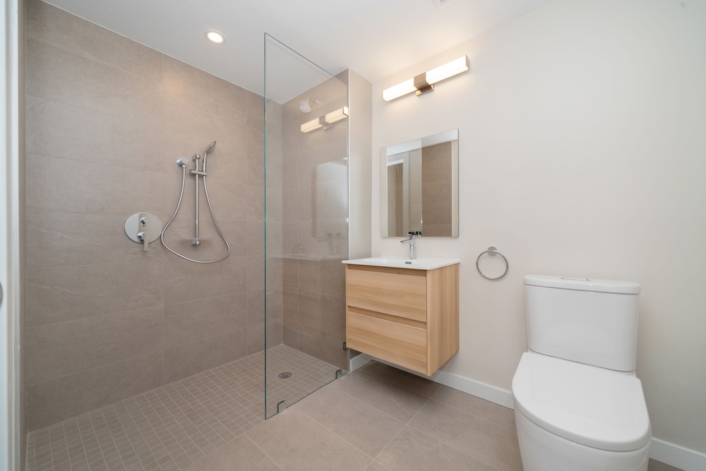 Sedgwick Avenue - Photo 8