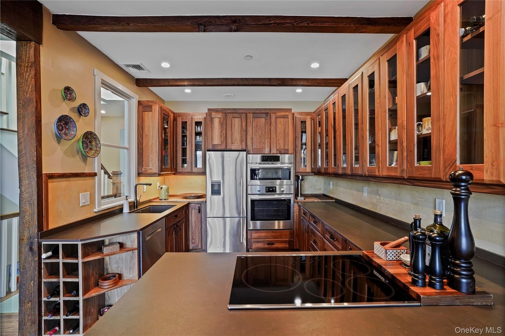 493 Warburton Avenue - Photo 10