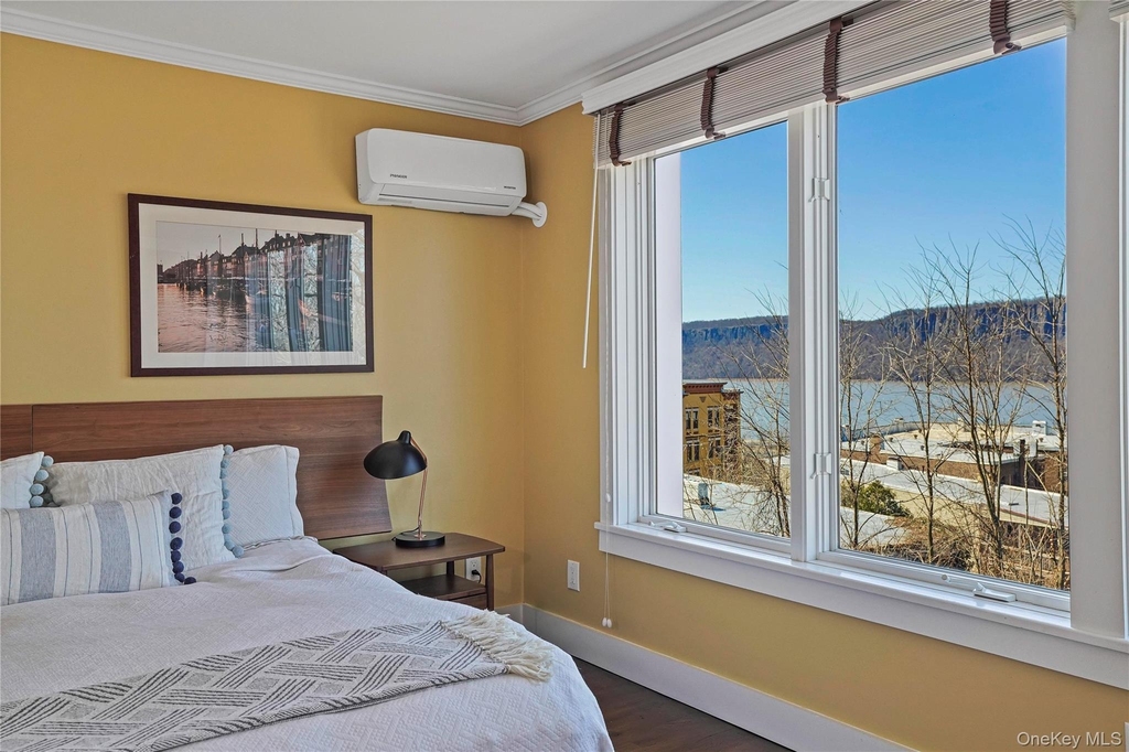 493 Warburton Avenue - Photo 17