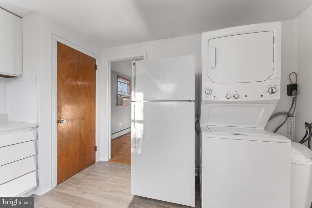 225 Pershing Avenue - Photo 12