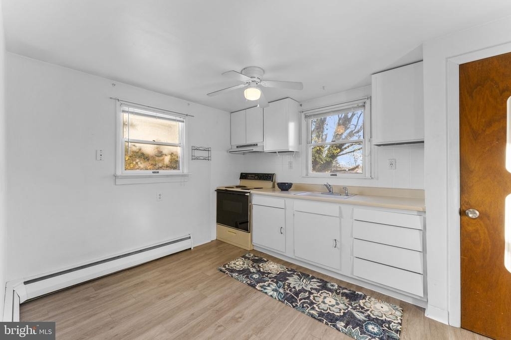 225 Pershing Avenue - Photo 9