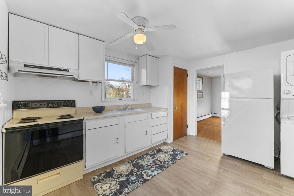 225 Pershing Avenue - Photo 10