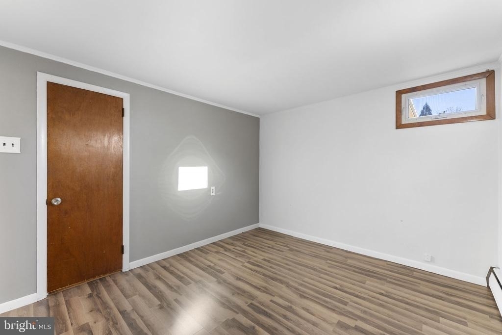 225 Pershing Avenue - Photo 16