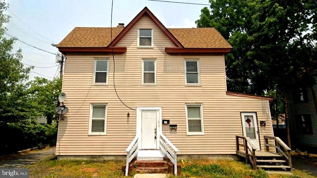 137 E High Street - Photo 0