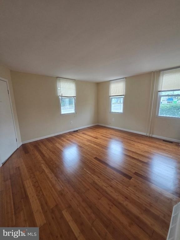 137 E High Street - Photo 2