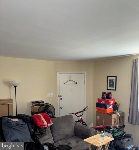 137 E High Street - Photo 4