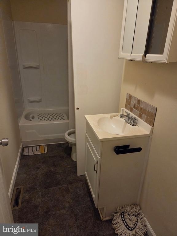 137 E High Street - Photo 4