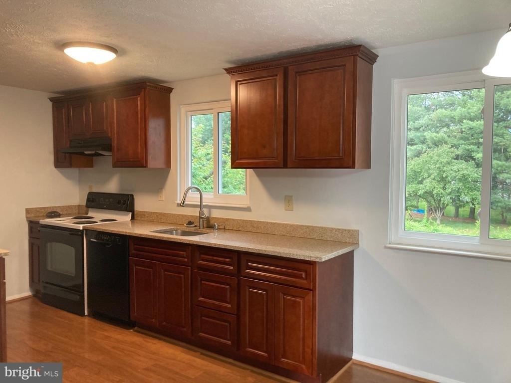 11145 Captains Walk Court - Photo 4