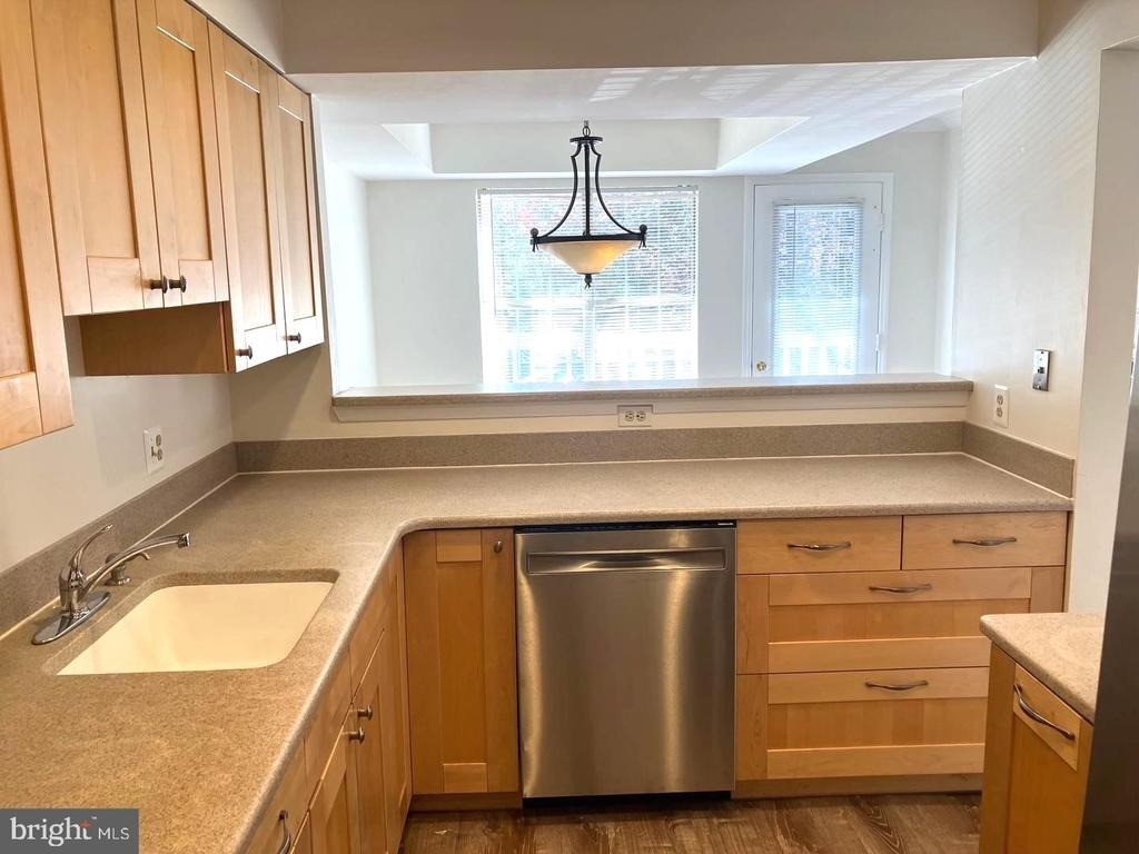 10713 Hampton Mill Terrace - Photo 2