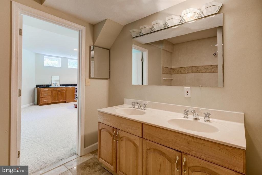 18 Nantucket Court - Photo 32