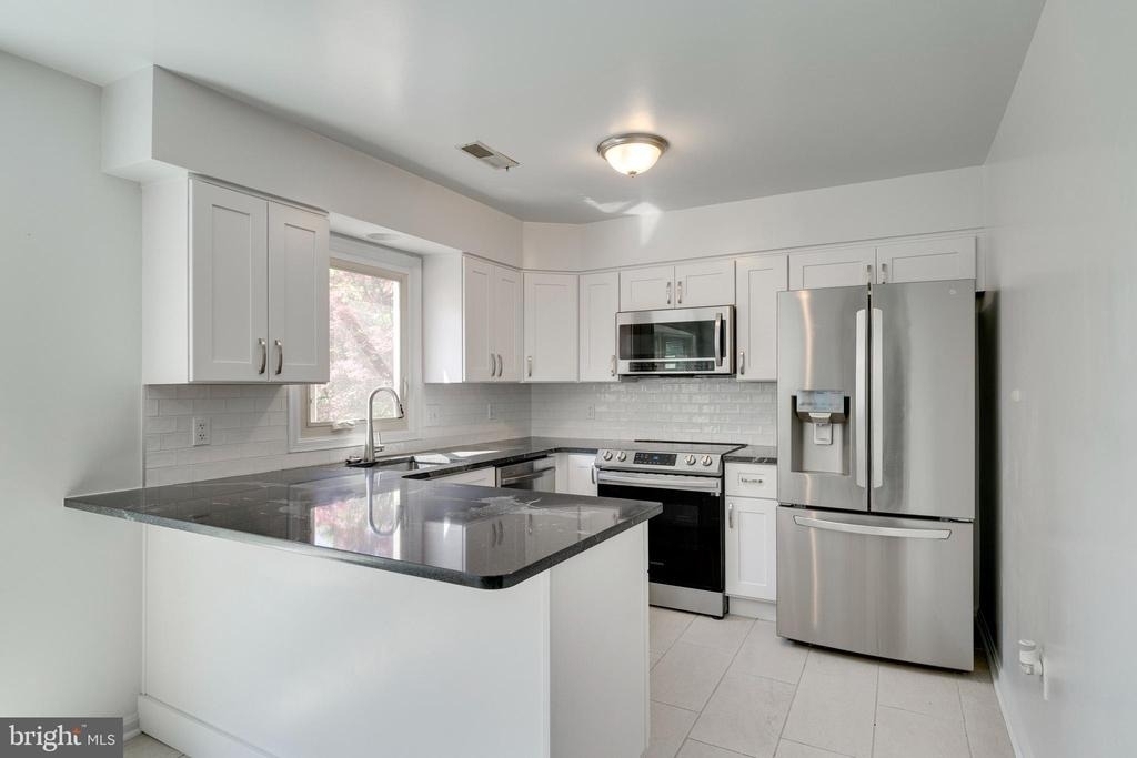 1409 Templeton Place - Photo 1