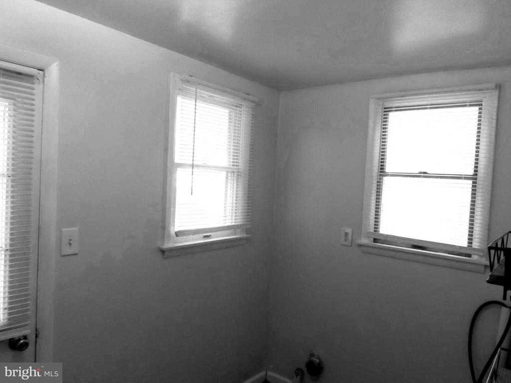 8220 Cornwall Road - Photo 8