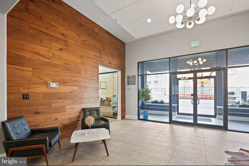 301 W Franklin Street - Photo 5