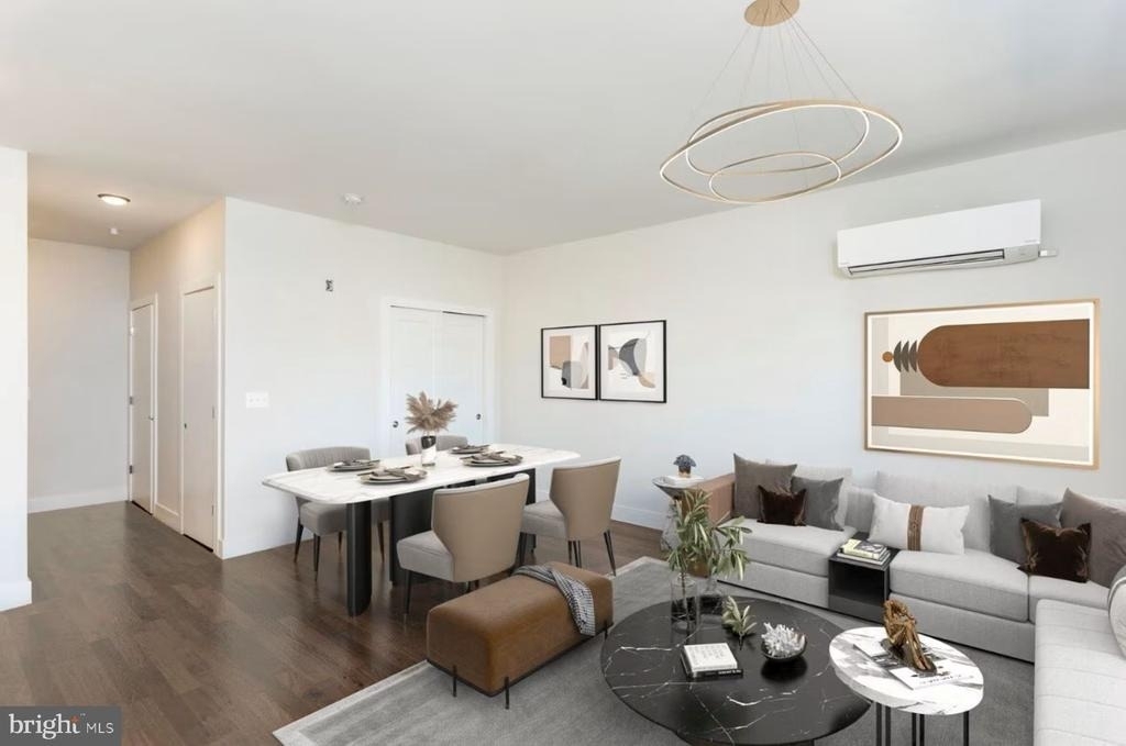 301 W Franklin Street - Photo 2