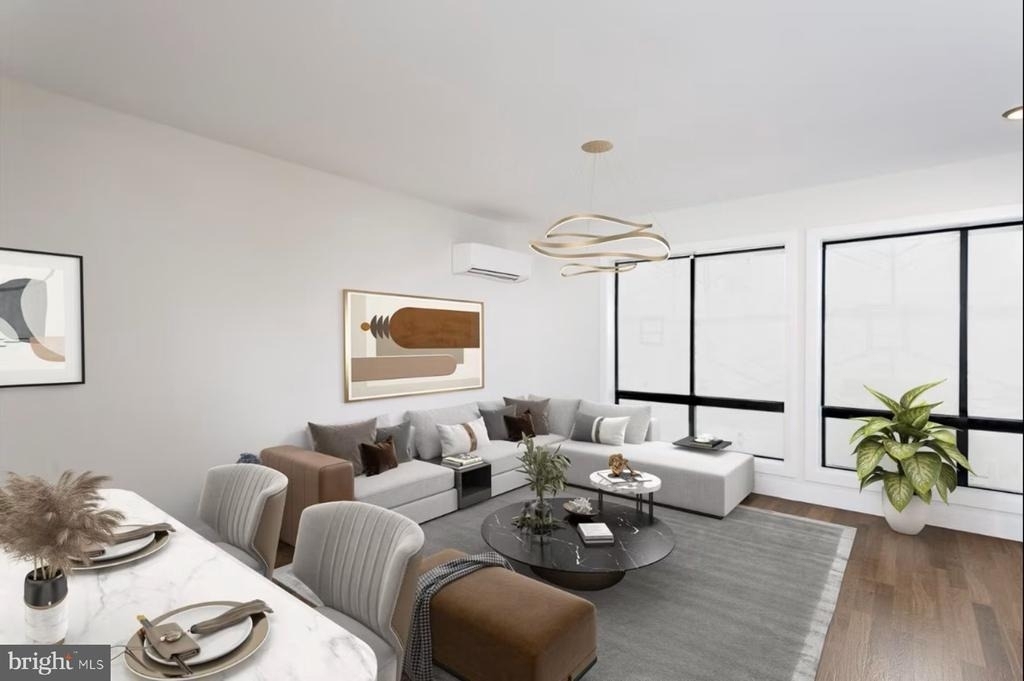 301 W Franklin Street - Photo 1