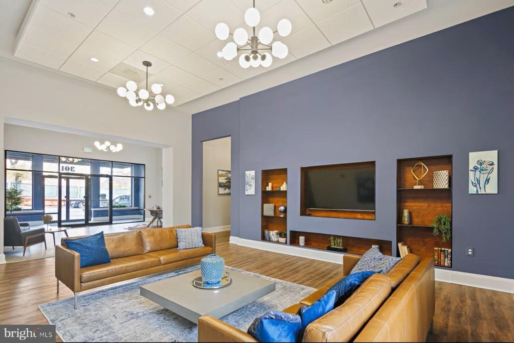 301 W Franklin Street - Photo 6