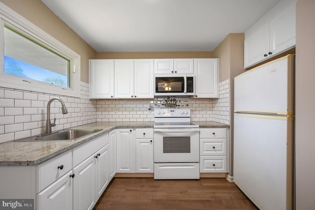 814 New Castle Avenue - Photo 7