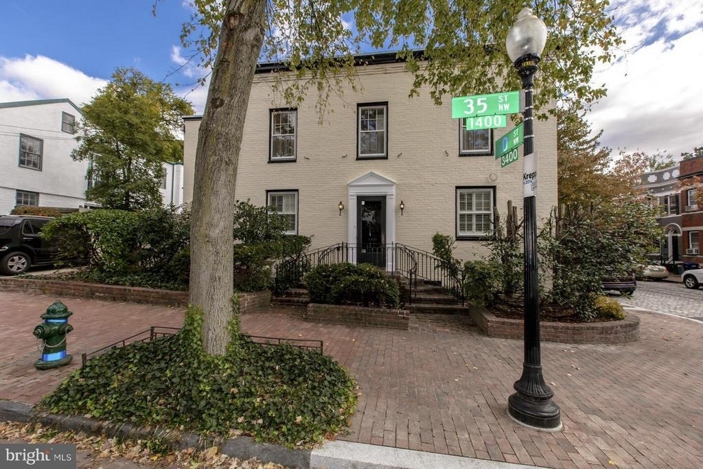1401 35th Street Nw - Photo 2