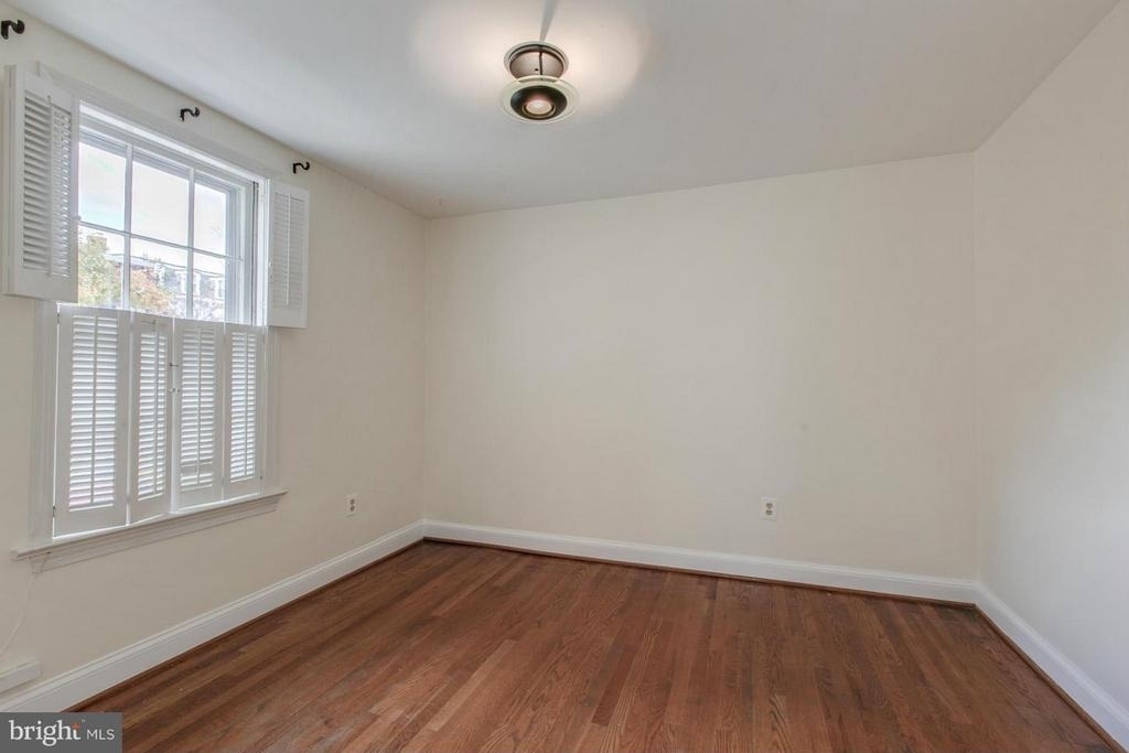 1401 35th Street Nw - Photo 5