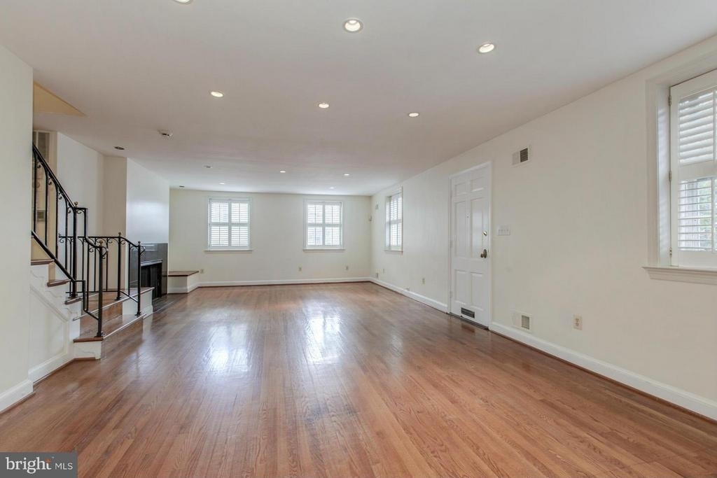 1401 35th Street Nw - Photo 10