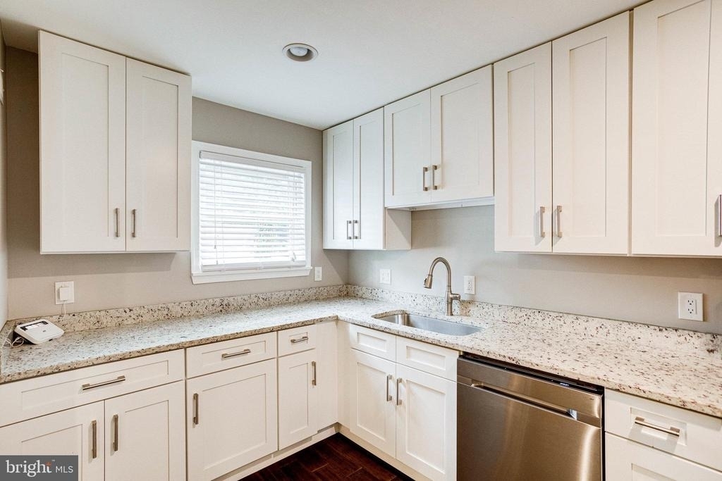 2648 Se Bowen Road Se - Photo 15