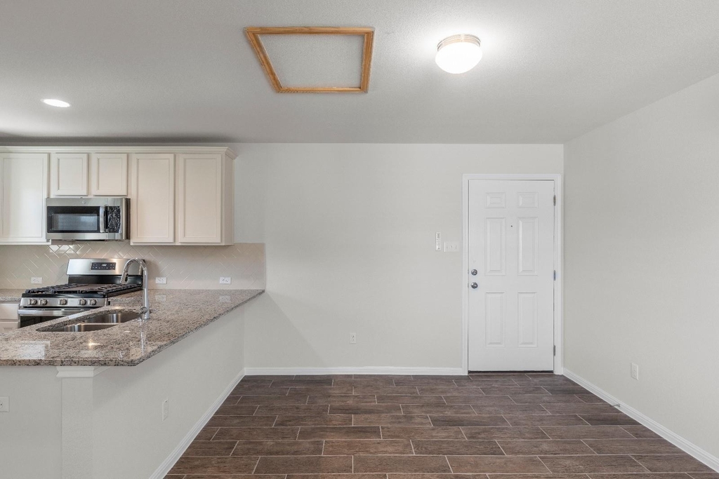 1725 Lakota Ln - Photo 17