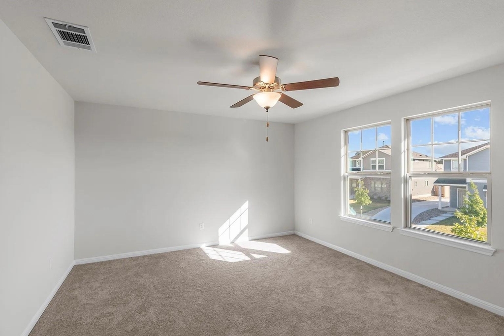 1725 Lakota Ln - Photo 6