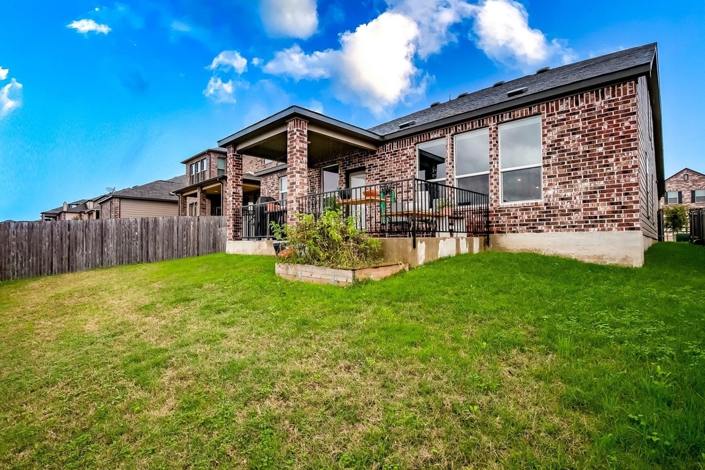 7616 Groundhog Way - Photo 32