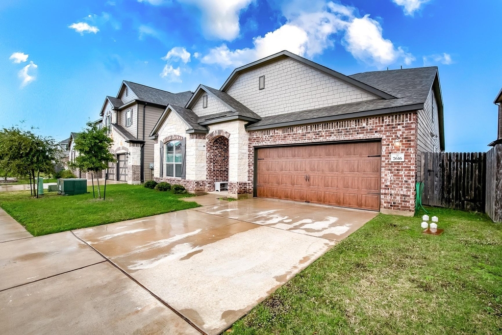 7616 Groundhog Way - Photo 2