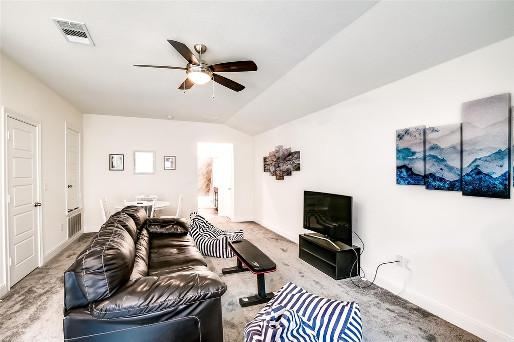 7616 Groundhog Way - Photo 26
