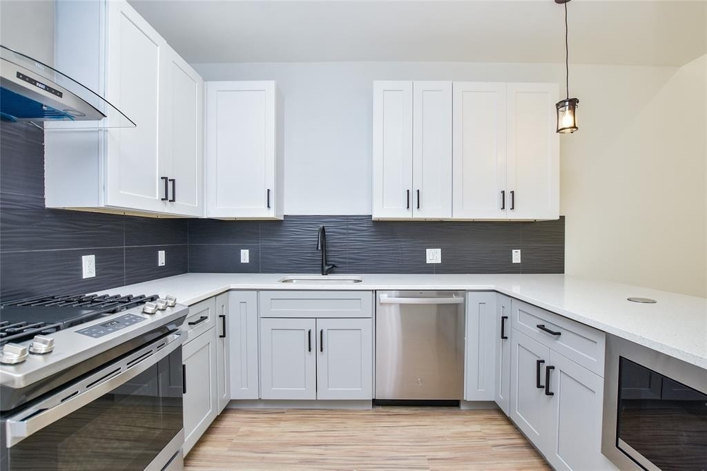 7103 Bennett Ave - Photo 3