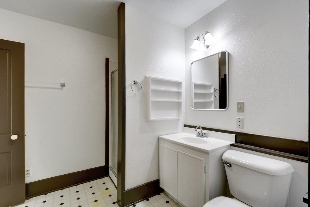 304 Olive St - Photo 21