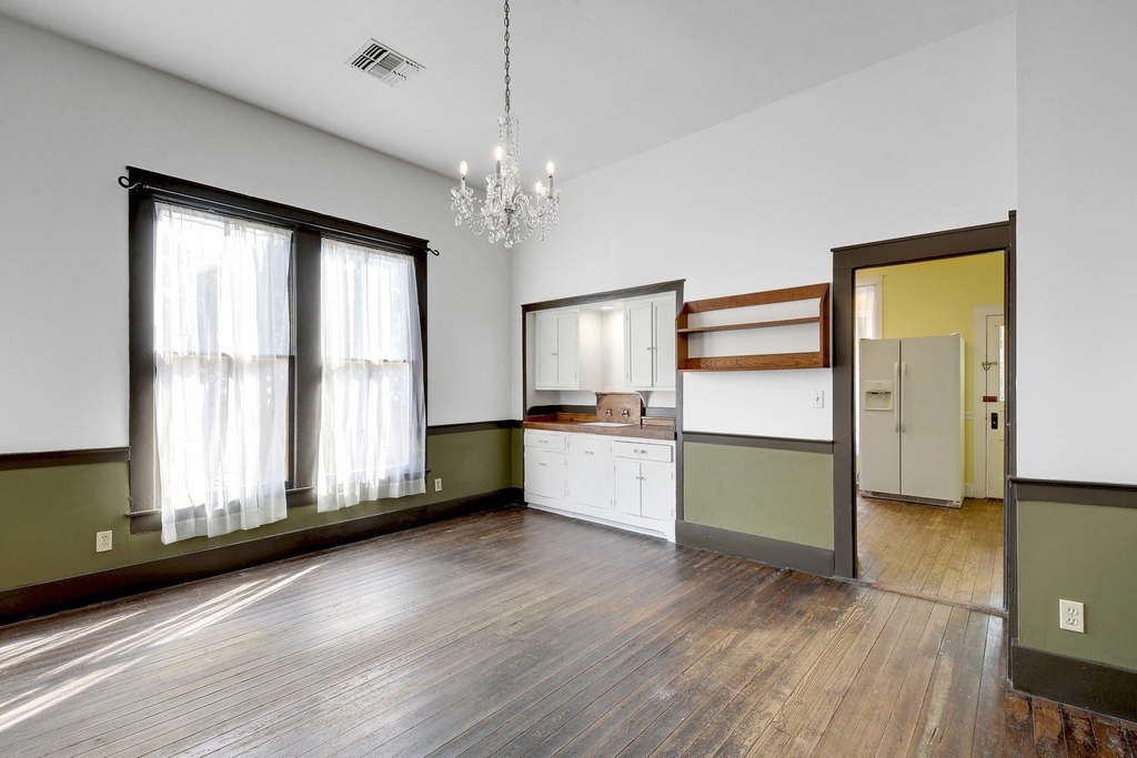 304 Olive St - Photo 7