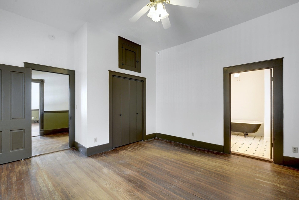 304 Olive St - Photo 15